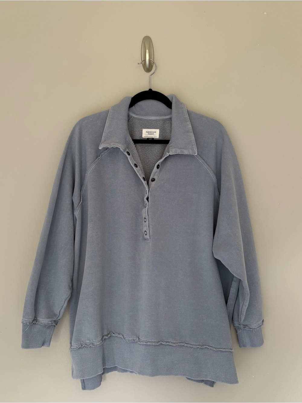 American Eagle Snap Placket Pullover Sweatshirt Slate Blue Distressed Men's L